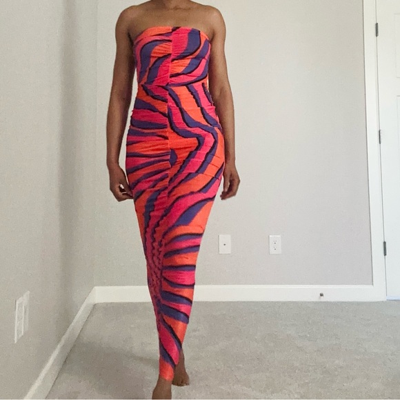 Bright Coloured Ruched Dress - Picture 10 of 10